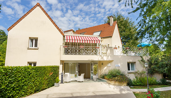 92-Garches-Isis-100-facade